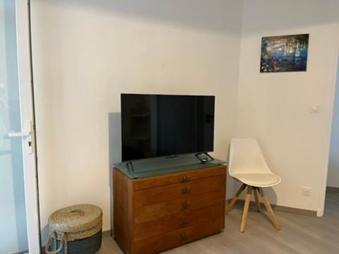 T2! 3 Ou 4 Personnes Centre Ville Neuf Avec Garage Sanary-sur-Mer Bagian luar foto