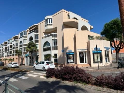 T2! 3 Ou 4 Personnes Centre Ville Neuf Avec Garage Sanary-sur-Mer Bagian luar foto