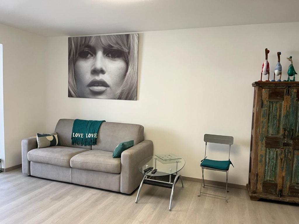 T2! 3 Ou 4 Personnes Centre Ville Neuf Avec Garage Sanary-sur-Mer Bagian luar foto
