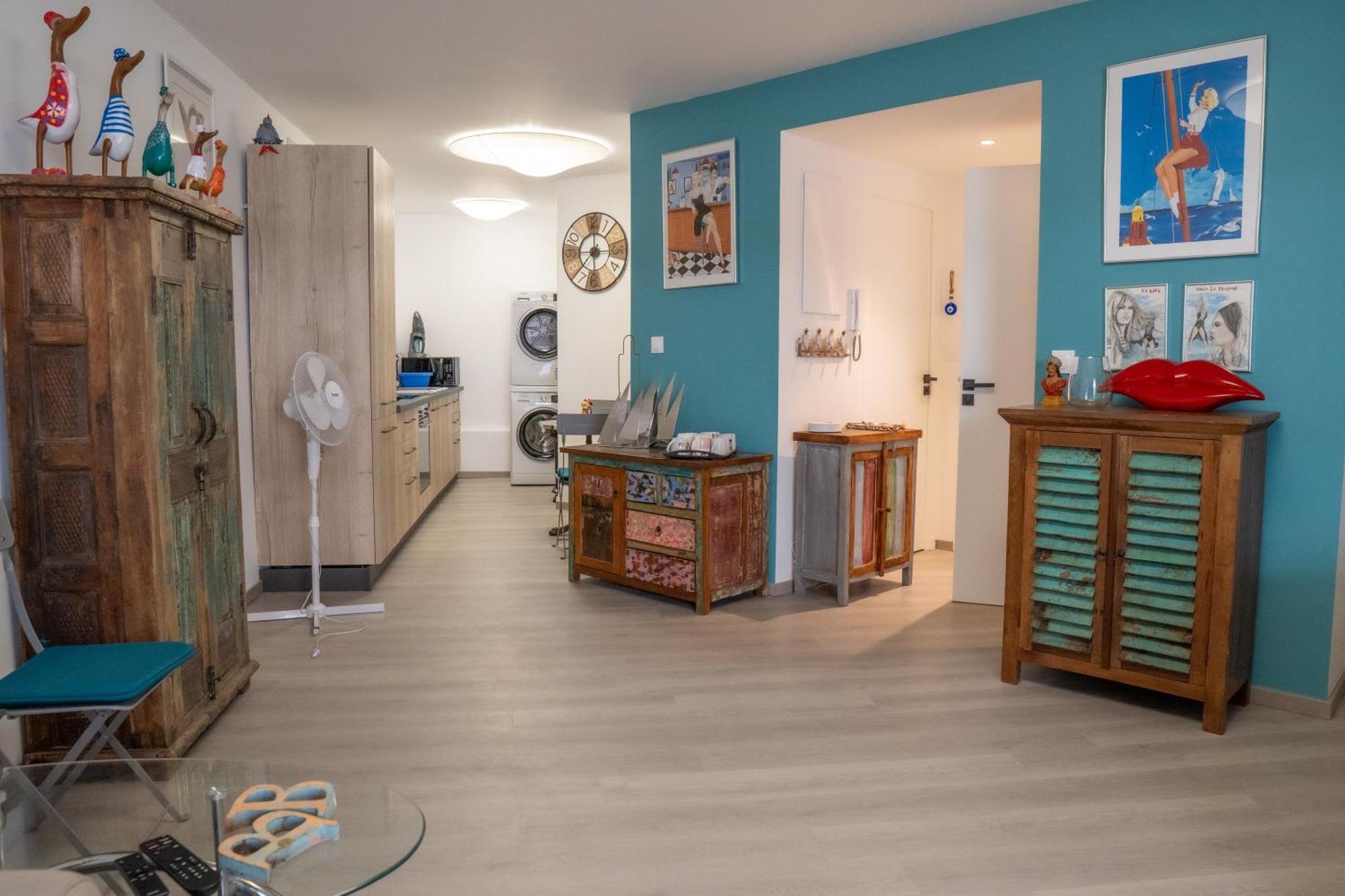 T2! 3 Ou 4 Personnes Centre Ville Neuf Avec Garage Sanary-sur-Mer Bagian luar foto